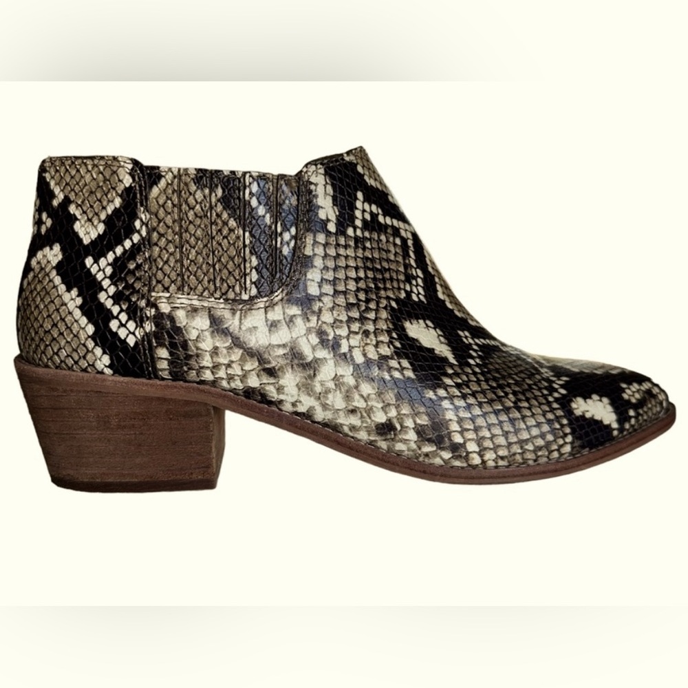 NEW Madewell Sonia Low Chelsea Leather Bootie Size 7